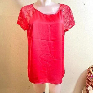 Promod Women’s Size EU 42 Red Top Lace Short Sleeves Keyhole Back Button Closure